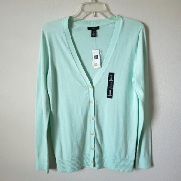 NWT GAP Women's Cardigan size M - Picture 1 of 4